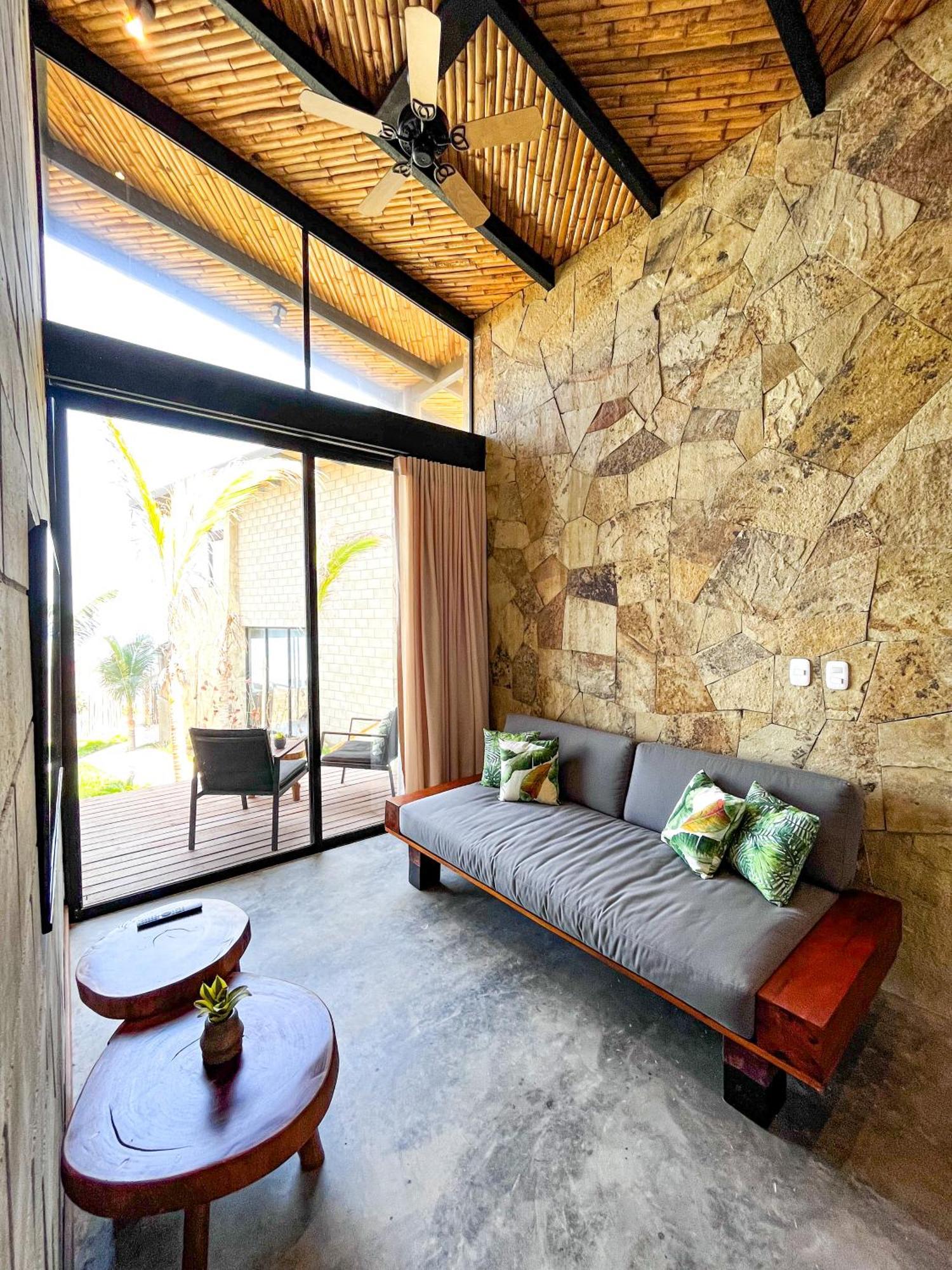 Diem Vichayito Beachfront Eco-Luxury Buitenkant foto
