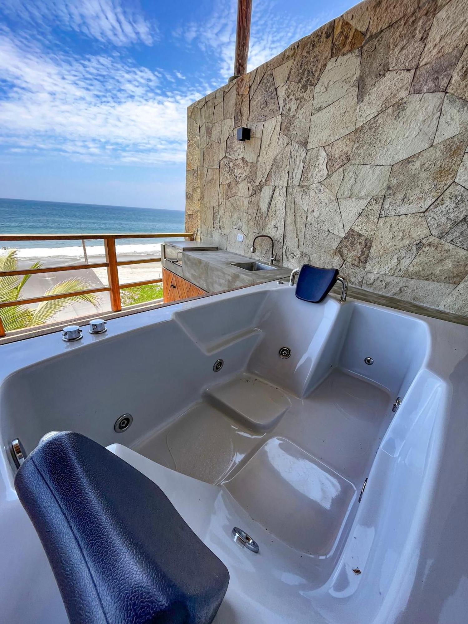 Diem Vichayito Beachfront Eco-Luxury Buitenkant foto